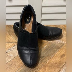 Clarks Black Leather Women's Slip-On Loafers with Elastic Panel